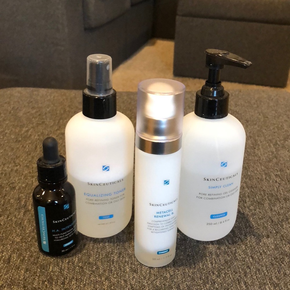Skinsceuticals bundle HA intensifier is sold